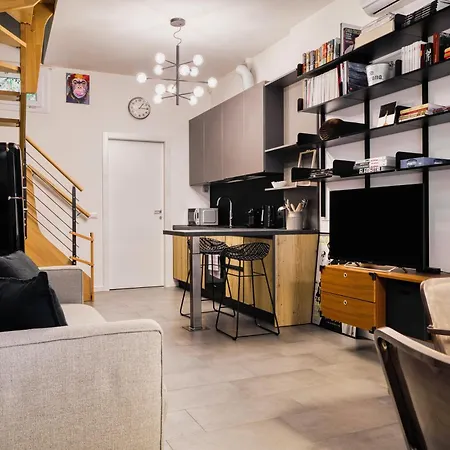 Just Urban - Design Loft 2 Bathrooms And Balcony - 9 Min M4 Duomo Appartamento