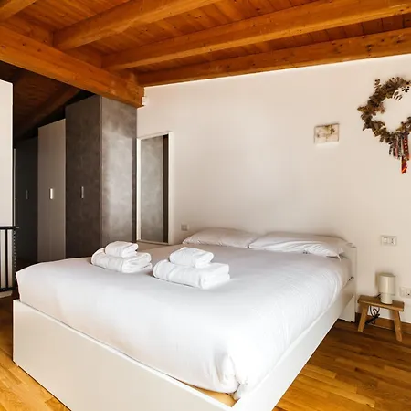 Appartamento Just Urban - Design Loft 2 Bathrooms And Balcony - 9 Min M4 Duomo