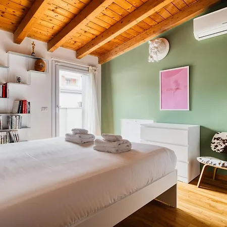 Appartamento Just Urban - Design Loft 2 Bathrooms And Balcony - 9 Min M4 Duomo