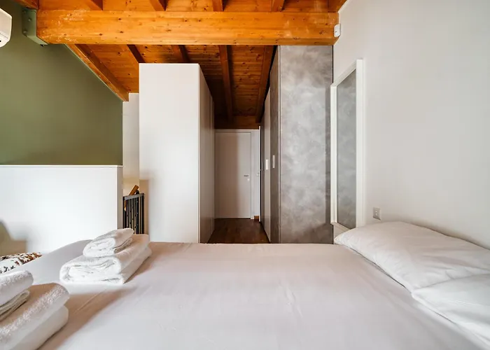 Just Urban - Design Loft 2 Bathrooms And Balcony - 9 Min M4 Duomo Apartament *